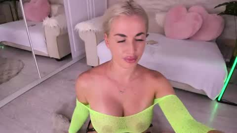 elisabeth_jason online show from 07-28-26, 04:39