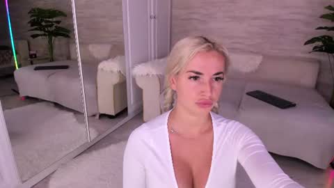 elisabeth_jason online show from 08-04-26, 04:31