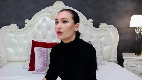 Snapshot of elisabethswan chatting on 12-05-25, 08:45 Krissy online show from 12-05-25, 08:45