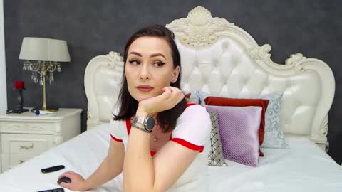 Snapshot of elisabethswan chatting on 03-14-26, 08:20 Krissy online show from 03-14-26, 08:20