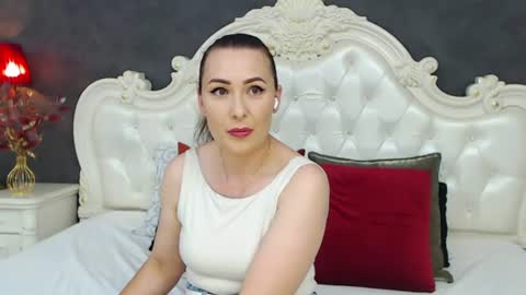 Krissy online show from 06-15-26, 11:45