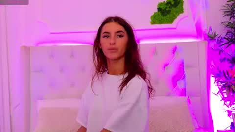 Snapshot of elisacharm chatting on 06-24-26, 04:11 ElisaCharm online show from 06-24-26, 04:11