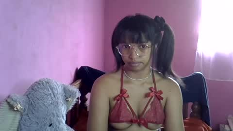 elisah01 online show from 06-12-26, 05:28