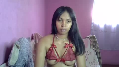 Snapshot of elisah01 chatting on 07-28-26, 11:17 elisah01 online show from 07-28-26, 11:17