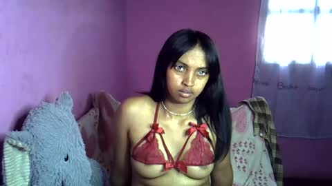 Snapshot of elisah01 chatting on 07-28-26, 02:13 elisah01 online show from 07-28-26, 02:13