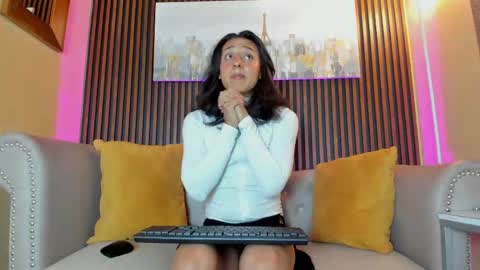 Elisa Sue online show from 05-31-26, 02:20