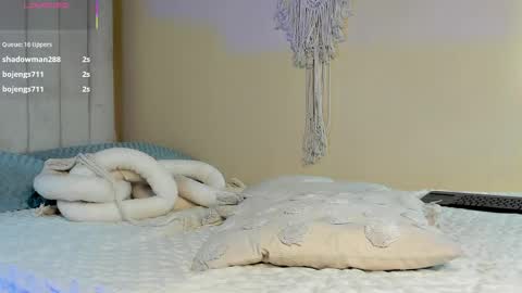 Elise diamond online show from 04-23-26, 04:03