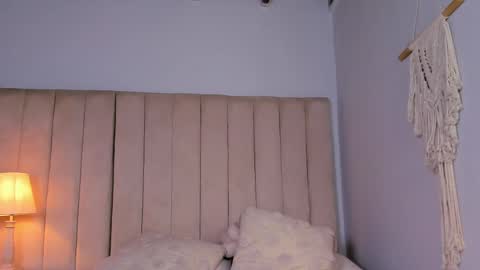 Snapshot of elise_diamond chatting on 05-01-26, 12:15 Elise diamond online show from 05-01-26, 12:15