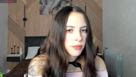 Elise online show from 02-26-26, 01:04