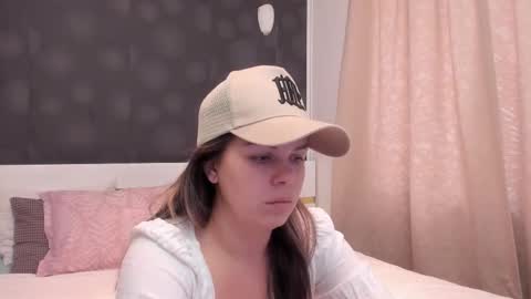 Elly online show from 11-28-25, 08:28