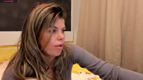 Snapshot of elisetyler89 chatting on 05-07-26, 09:09 Elly online show from 05-07-26, 09:09