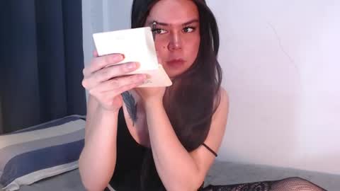 Elise online show from 05-03-26, 02:34