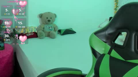 Snapshot of elissa_iris chatting on 02-23-26, 02:20 E L I S S A online show from 02-23-26, 02:20