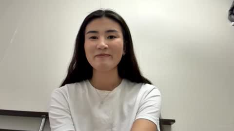 Snapshot of elissakoebel chatting on 12-04-25, 09:18 Mei online show from 12-04-25, 09:18