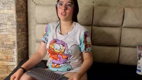 Snapshot of elisvega chatting on 02-03-26, 07:02 elisvega online show from 02-03-26, 07:02