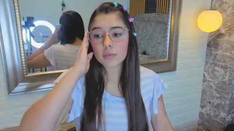 Snapshot of elisvega chatting on 02-26-26, 07:35 elisvega online show from 02-26-26, 07:35