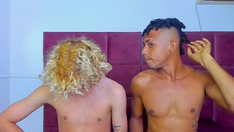Valentino Konny y Jhon online show from 06-09-26, 08:20