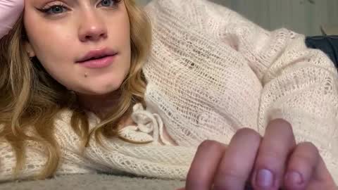 Snapshot of elixiirr chatting on 01-06-26, 01:26 Stephanie online show from 01-06-26, 01:26