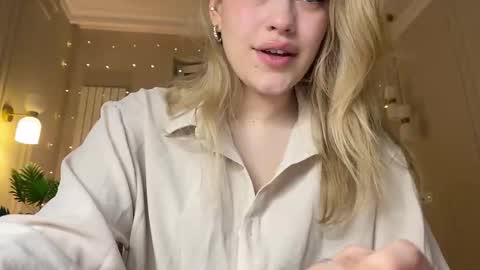 Snapshot of elixiirr chatting on 01-31-26, 07:11 Stephanie online show from 01-31-26, 07:11