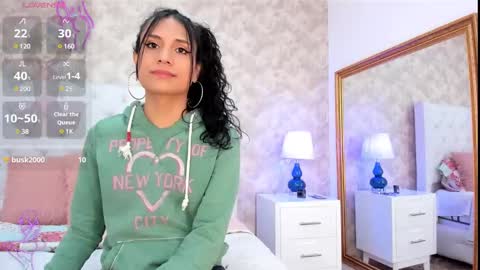 Snapshot of elizabet_taylor_ chatting on 12-24-24, 02:54 Elizabet Taylor online show from 12-24-24, 02:54