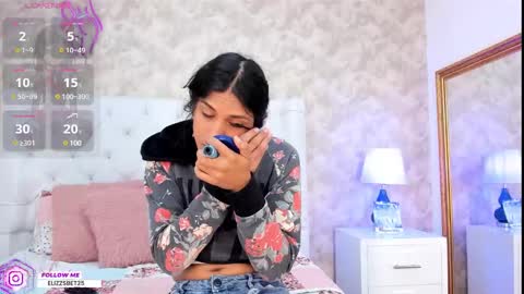 Snapshot of elizabet_taylor_ chatting on 01-02-25, 02:02 Elizabet Taylor online show from 01-02-25, 02:02