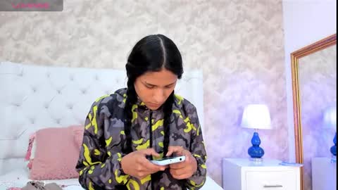 Snapshot of elizabet_taylor_ chatting on 01-04-25, 01:53 Elizabet Taylor online show from 01-04-25, 01:53