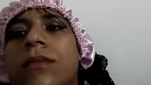 Snapshot of elizabet_taylor_ chatting on 01-12-25, 01:58 Elizabet Taylor online show from 01-12-25, 01:58