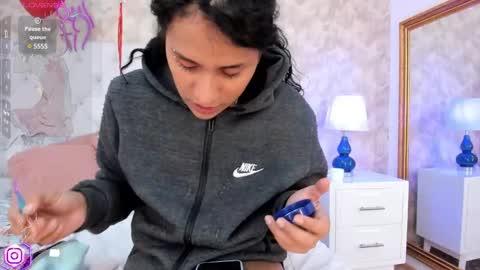 Snapshot of elizabet_taylor_ chatting on 02-23-25, 11:11 Elizabet Taylor online show from 02-23-25, 11:11
