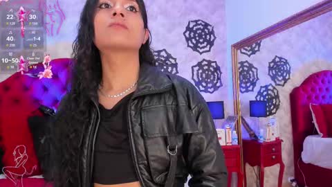 Snapshot of elizabet_taylor_ chatting on 10-14-25, 01:50 Elizabet Taylor online show from 10-14-25, 01:50
