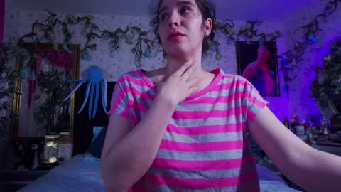 Snapshot of elizabeth77_ chatting on 01-18-25, 10:06 Elizabeth online show from 01-18-25, 10:06