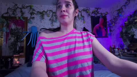 Snapshot of elizabeth77_ chatting on 01-18-25, 01:08 Elizabeth online show from 01-18-25, 01:08