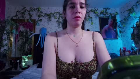 Snapshot of elizabeth77_ chatting on 01-27-25, 10:27 Elizabeth online show from 01-27-25, 10:27
