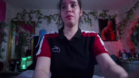 Snapshot of elizabeth77_ chatting on 02-04-25, 10:10 Elizabeth online show from 02-04-25, 10:10