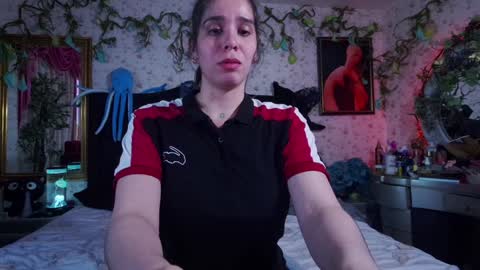 Snapshot of elizabeth77_ chatting on 02-04-25, 07:11 Elizabeth online show from 02-04-25, 07:11