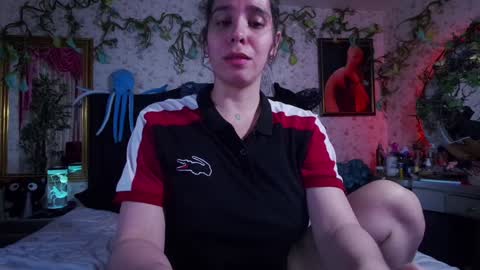 Snapshot of elizabeth77_ chatting on 02-04-25, 10:13 Elizabeth online show from 02-04-25, 10:13