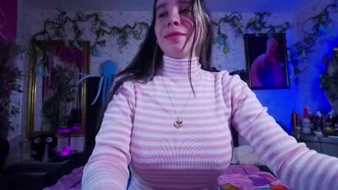 Snapshot of elizabeth77_ chatting on 02-17-25, 10:18 Elizabeth online show from 02-17-25, 10:18