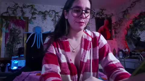 Snapshot of elizabeth77_ chatting on 03-10-25, 10:15 Elizabeth online show from 03-10-25, 10:15