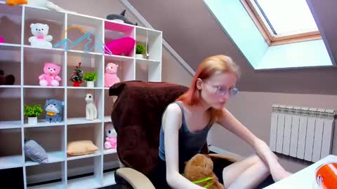 Snapshot of elizabeth_harpper chatting on 01-02-25, 04:09 Elizabeth online show from 01-02-25, 04:09