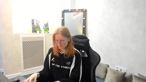 Snapshot of elizabeth_harpper chatting on 01-31-25, 08:22 Elizabeth online show from 01-31-25, 08:22