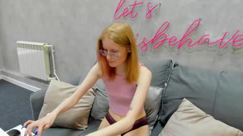 Snapshot of elizabeth_harpper chatting on 03-04-25, 11:29 Elizabeth online show from 03-04-25, 11:29