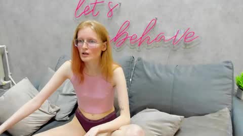 Snapshot of elizabeth_harpper chatting on 03-04-25, 02:32 Elizabeth online show from 03-04-25, 02:32