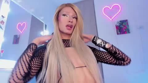 Snapshot of elizabeth_jones_01 chatting on 10-14-25, 08:48 Eli online show from 10-14-25, 08:48