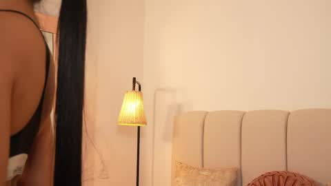 Eliza online show from 04-28-26, 02:27