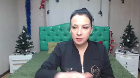 Snapshot of elizabethsho chatting on 01-19-25, 03:50 ElizabethSho online show from 01-19-25, 03:50