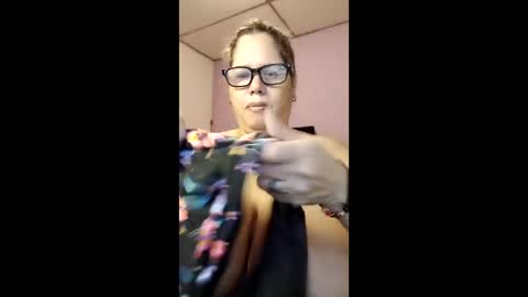 Elizabeth online show from 05-15-26, 10:11