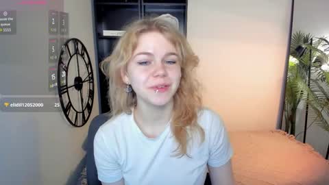 Elizabeth online show from 06-05-26, 05:25