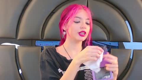 Elizabet online show from 01-27-25, 11:00