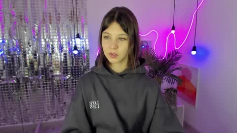 Snapshot of elizamild chatting on 12-05-24, 07:17 Eliza online show from 12-05-24, 07:17