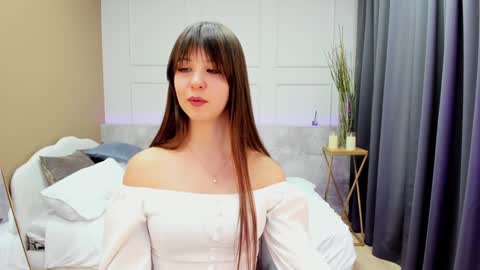 Snapshot of elizamild chatting on 02-02-25, 07:35 Eliza online show from 02-02-25, 07:35