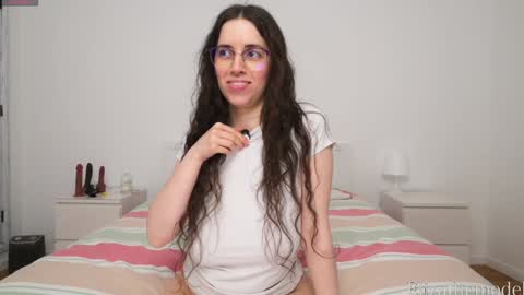 Eliza  online show from 01-15-25, 04:00